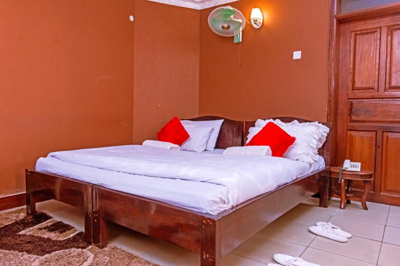 Royal Lake View Gardens Kampala Exterior photo