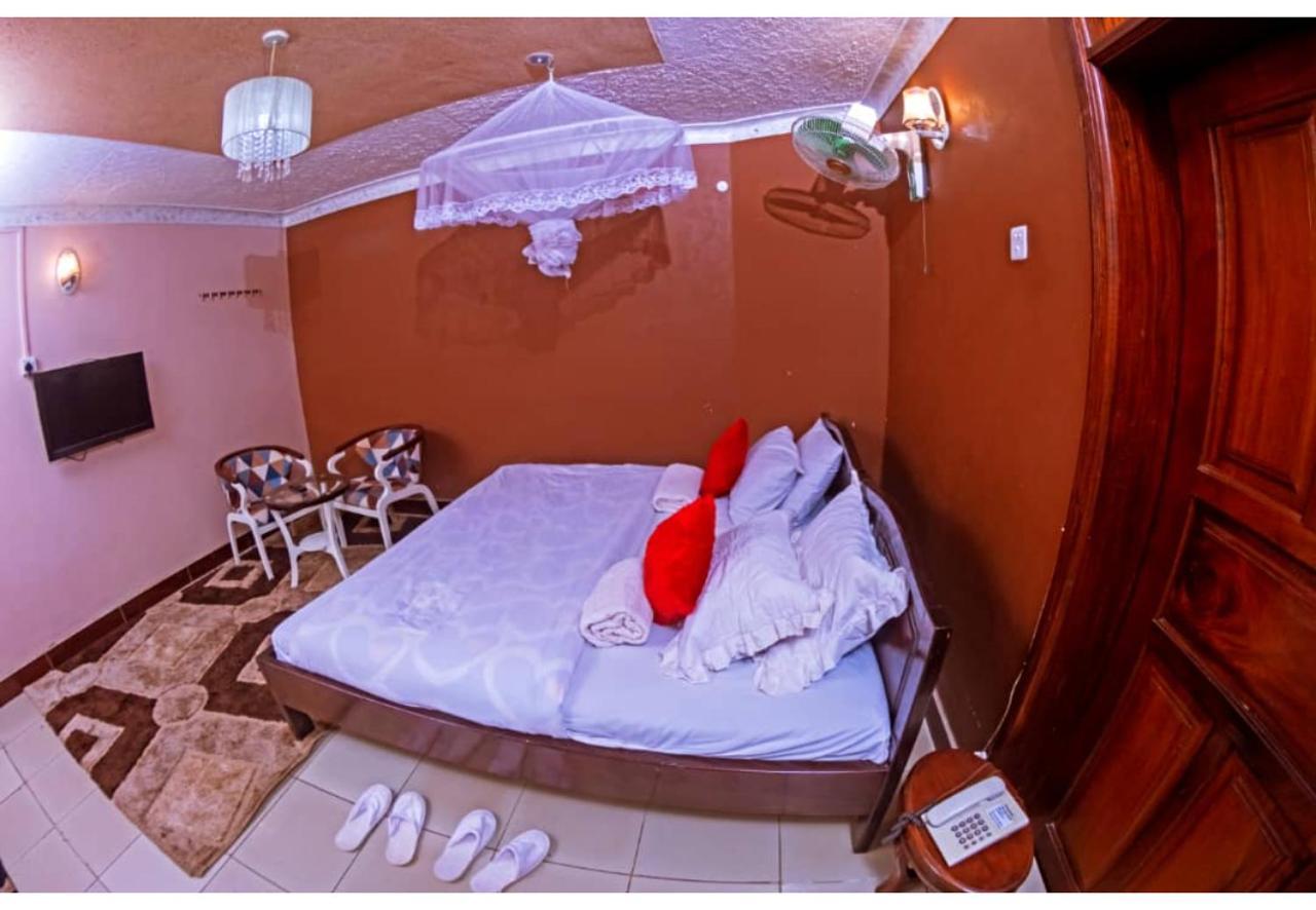 Royal Lake View Gardens Kampala Exterior photo