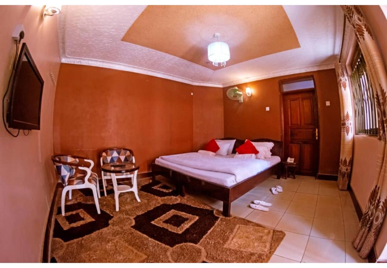 Royal Lake View Gardens Kampala Exterior photo