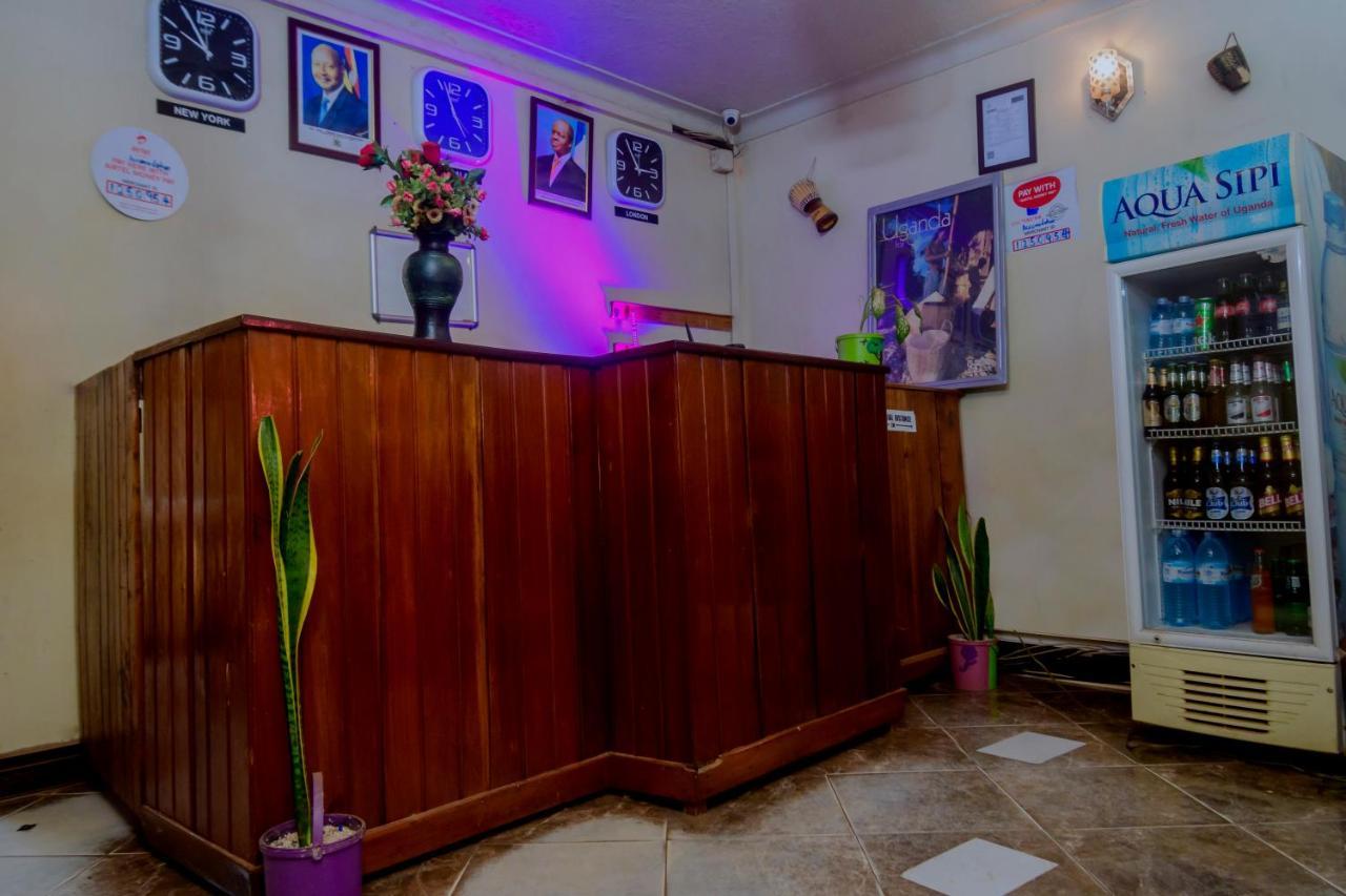 Royal Lake View Gardens Kampala Exterior photo