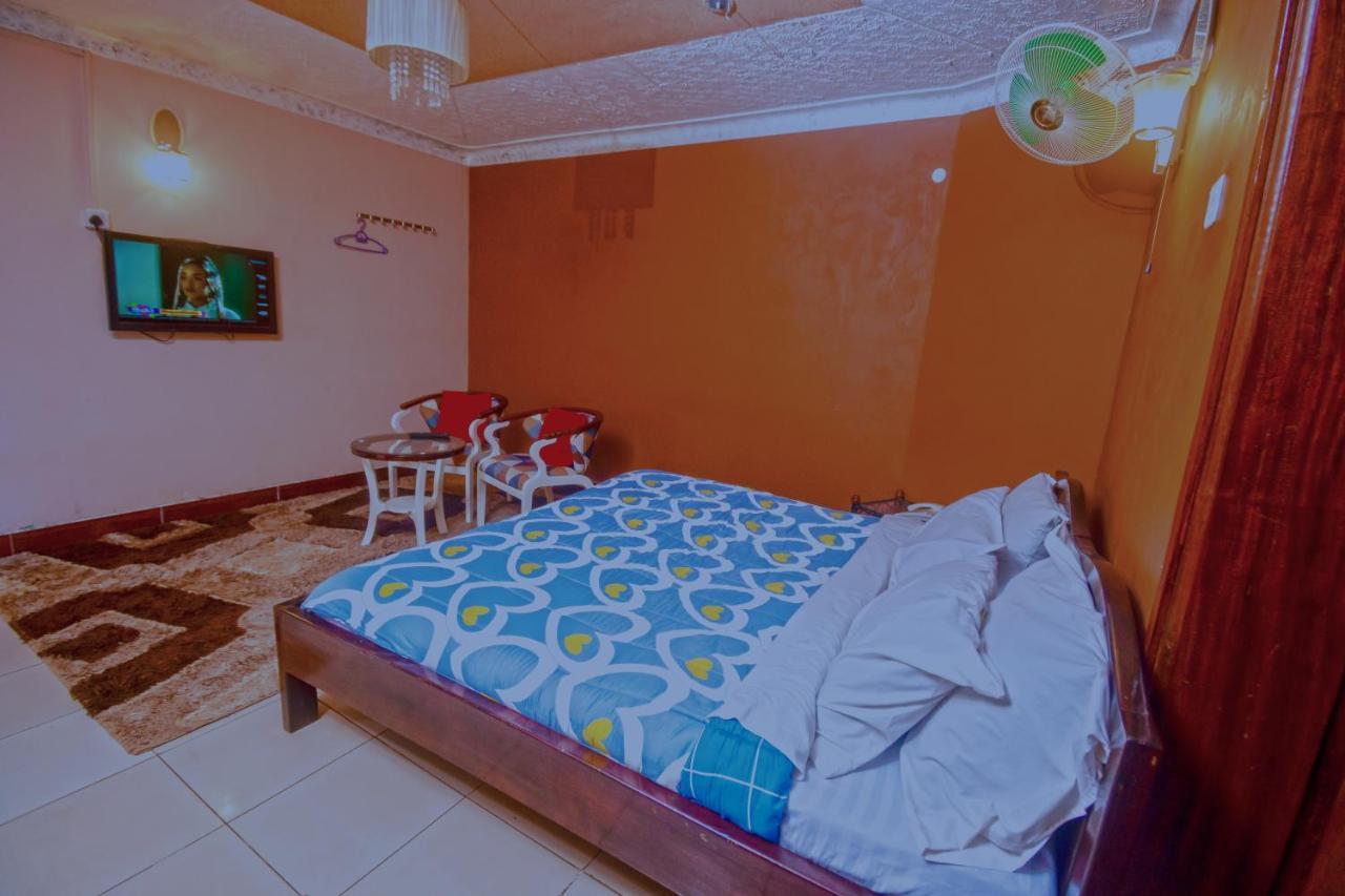 Royal Lake View Gardens Kampala Exterior photo