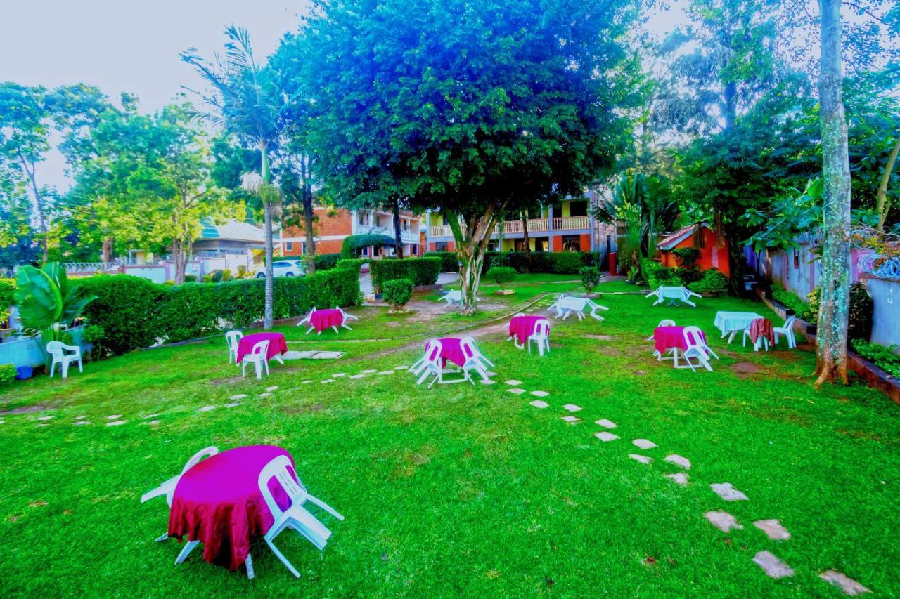 Royal Lake View Gardens Kampala Exterior photo