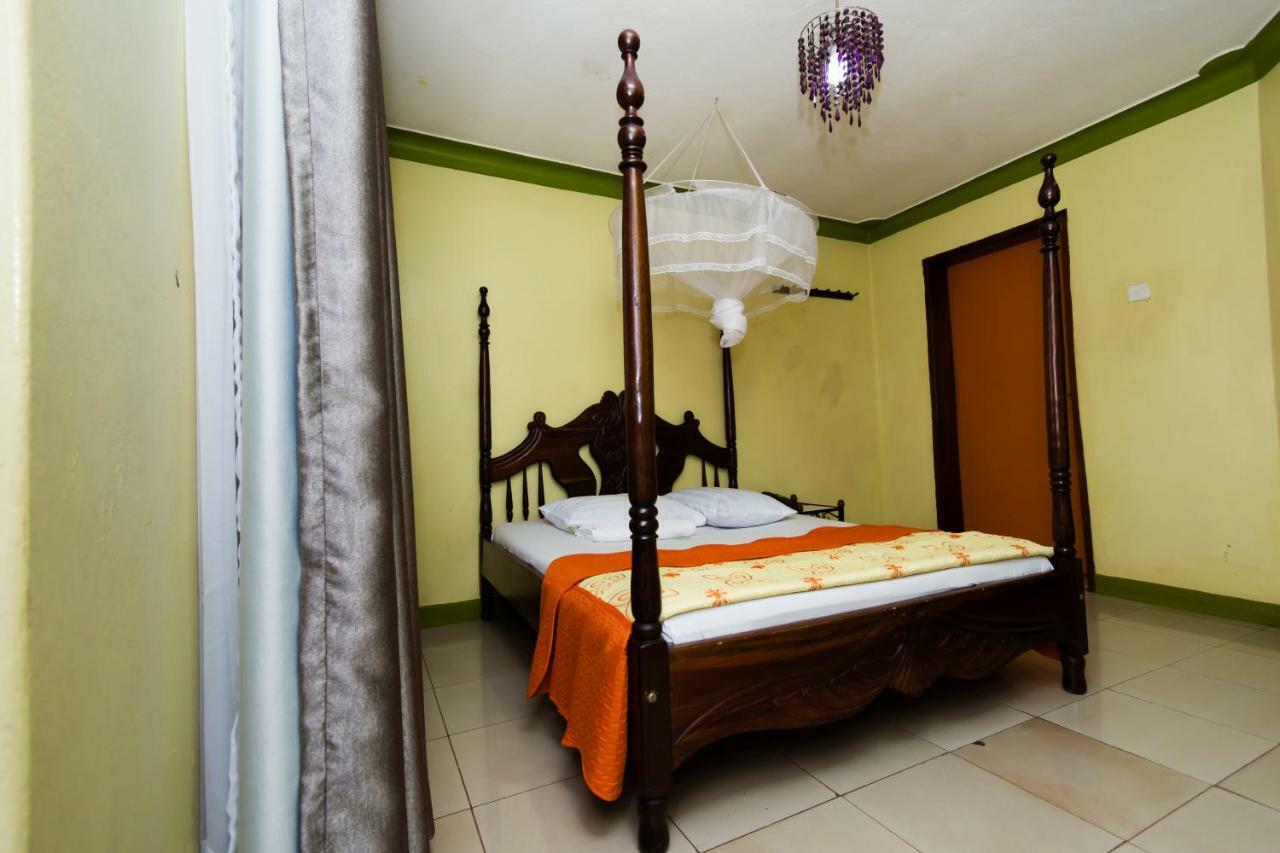 Royal Lake View Gardens Kampala Exterior photo